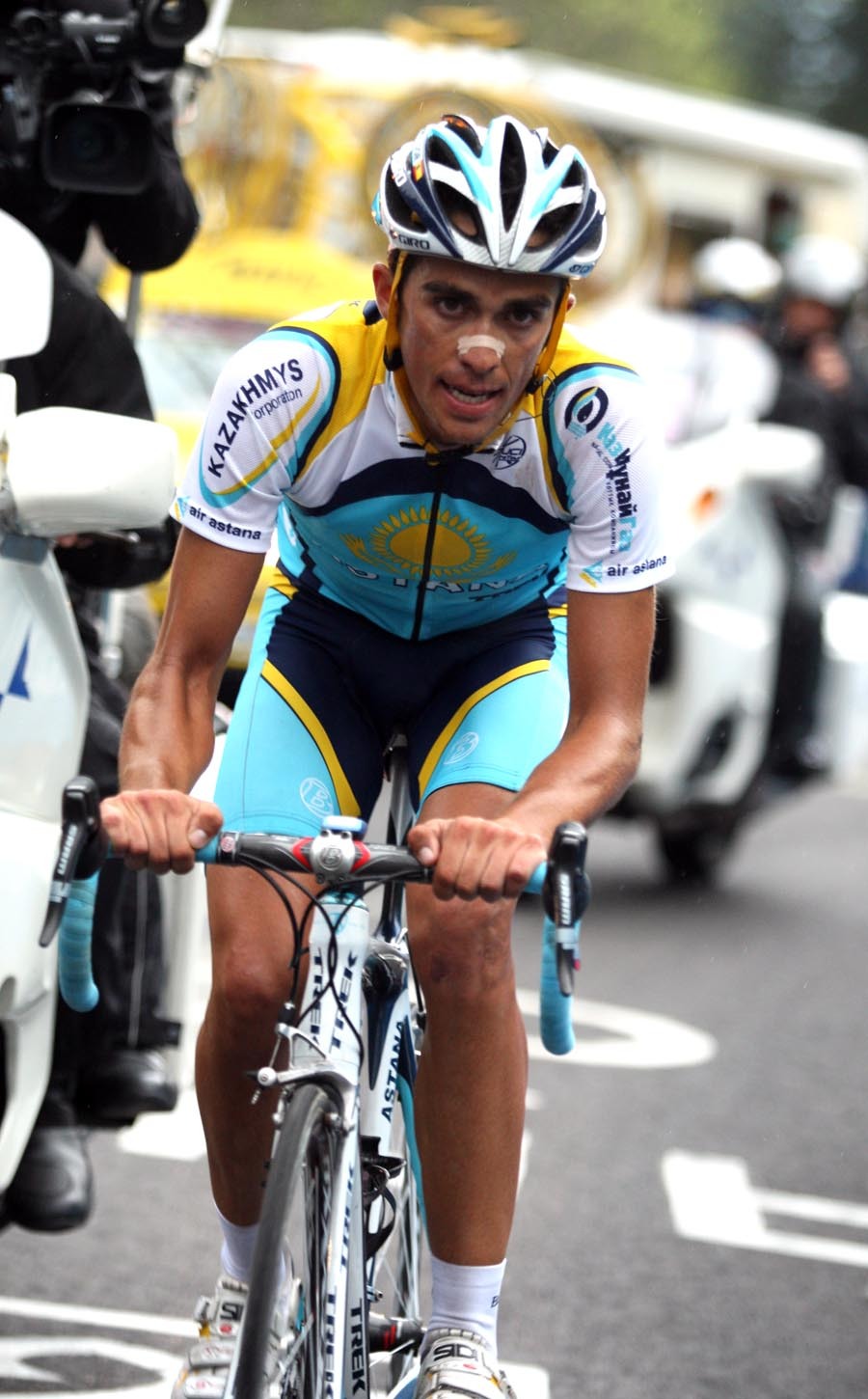 Giro 2008 st 14 Contador dropped Giro 2008 st 14 Contador dropped