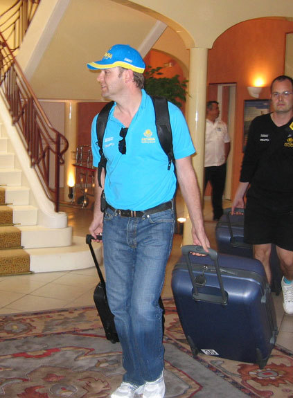 Astana leave team hotel Tour de France 2007 Astana leave team hotel Tour de France 2007