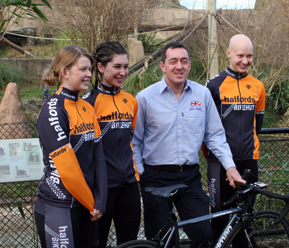 Halfords Bikehut riders & Boardman Halfords Bikehut riders & Boardman
