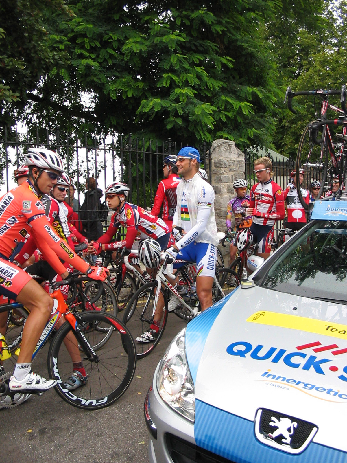 Boonen entertains
