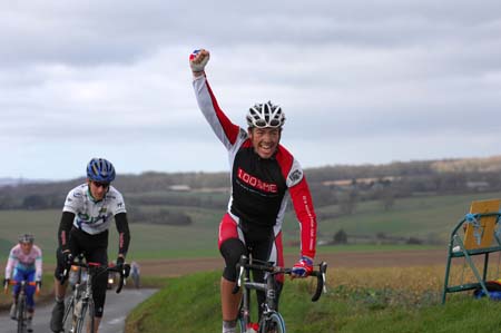 Alex Dowsett wins 2