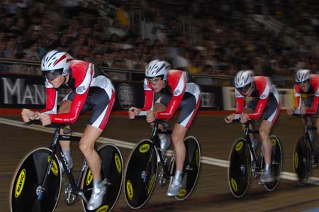 100% ME, team pursuit