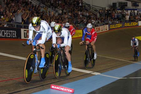 GB catch Russia, team pursuit