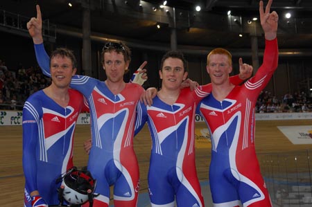 GB Team Pursuit squad celebrate winning gold