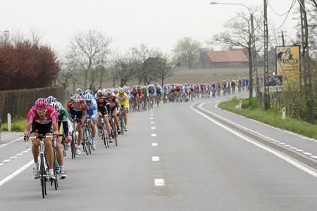 Ghent-Wevelgem peloton 1