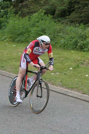 Michael Hutchinson (winner) Michael Hutchinson (winner)