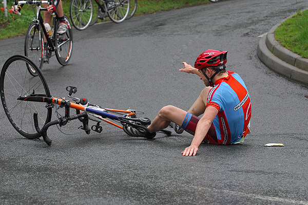 Alastair Kay crashes