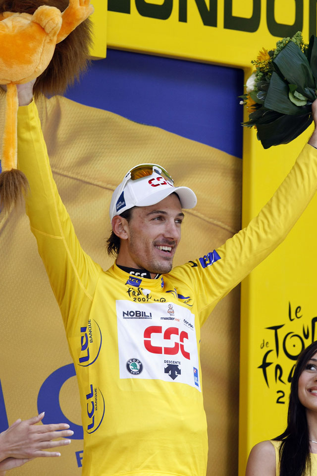 Fabian Cancellara (CSC) takes the yellow jersey