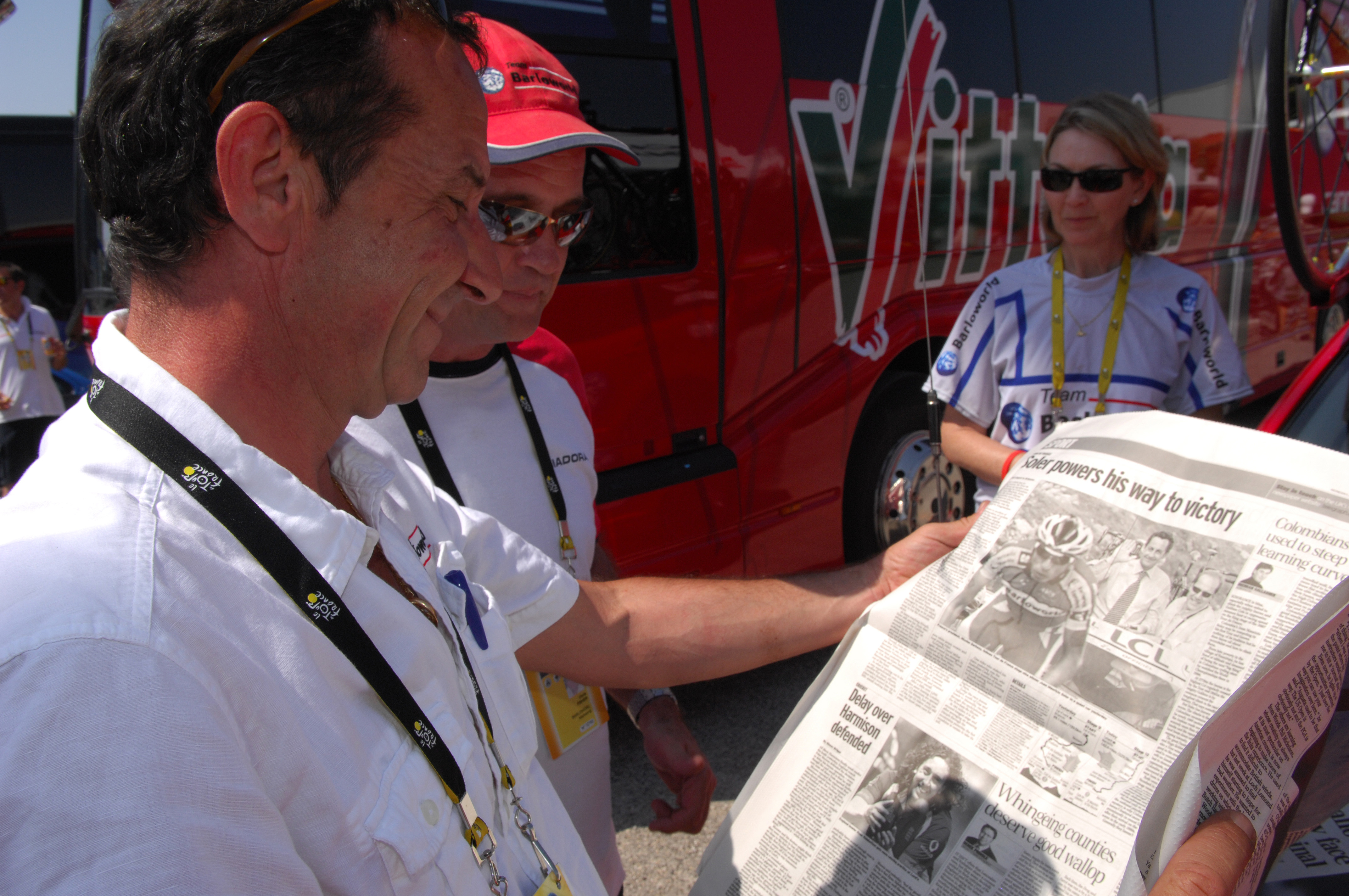 Barloworld boss checks out the papers