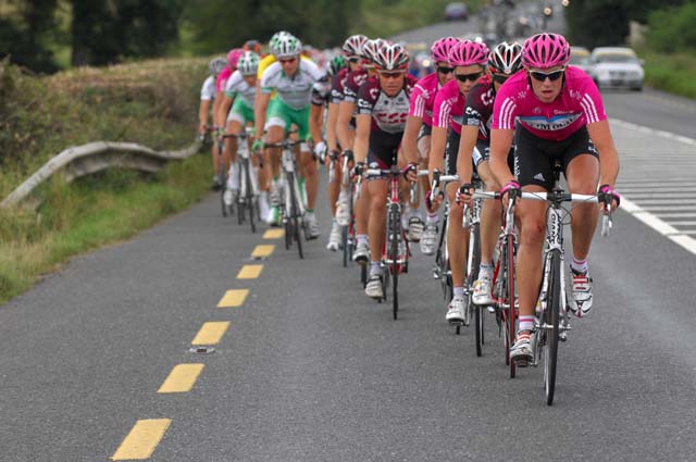 Ian Stannard leads the peloton