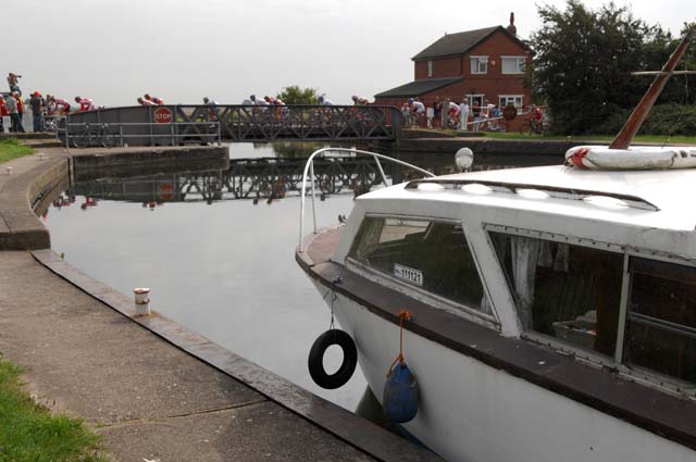 Canal crossing