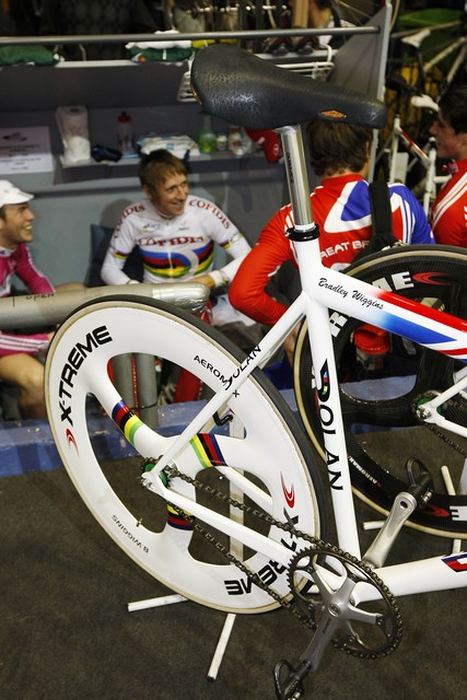 Bradley Wiggins and his Dolan bike Bradley Wiggins and his Dolan bike