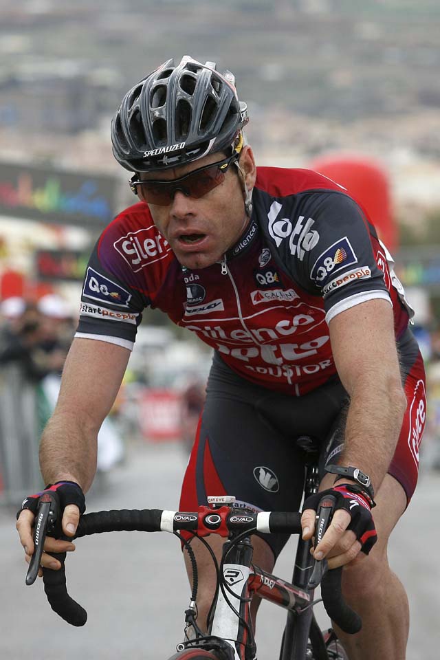 Cadel Evans (Silence-Lotto) wins stage two Cadel Evans (Silence-Lotto) wins stage two