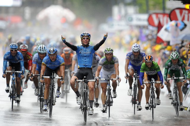 Mark Cavendish makes it two stage wins Mark Cavendish makes it two stage wins