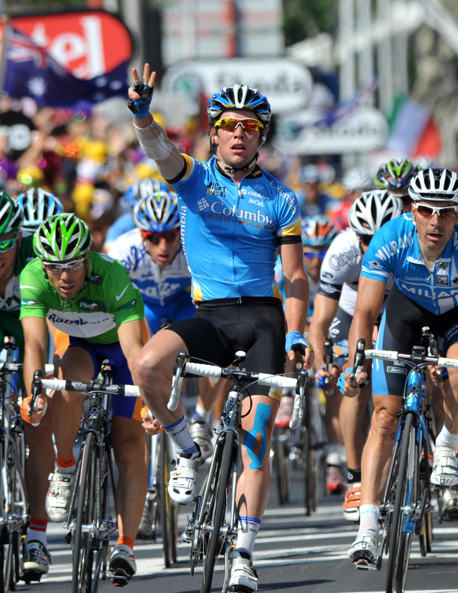 Mark Cavendish wins stage 12 Mark Cavendish wins stage 12