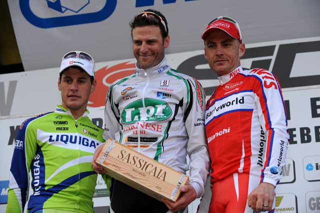 Podium (l-r): Jacopo Guarnieri (second), Alessandro Petacchi (winner), Robert Hunter (third) Podium (l-r): Jacopo Guarnieri (second), Alessandro Petacchi (winner), Robert Hunter (third)