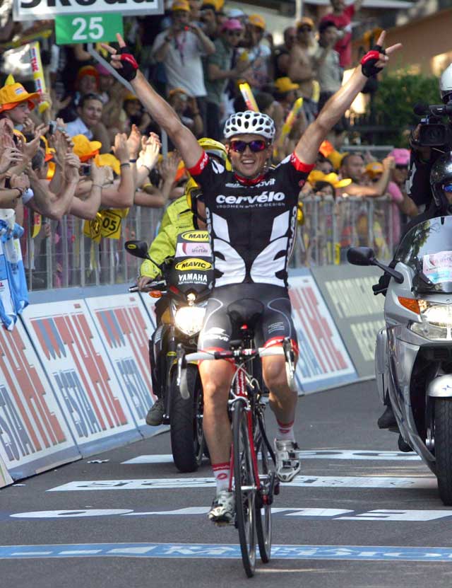 Simon Gerrans wins Simon Gerrans wins