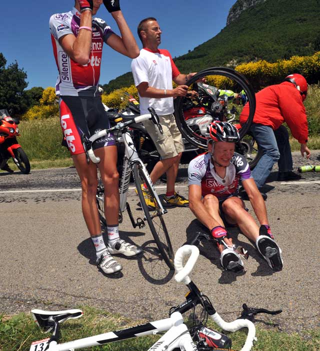 LANG-CRASH-2.jpg Sebastian Lang crashes Dauphine Libere 2009, stage 5