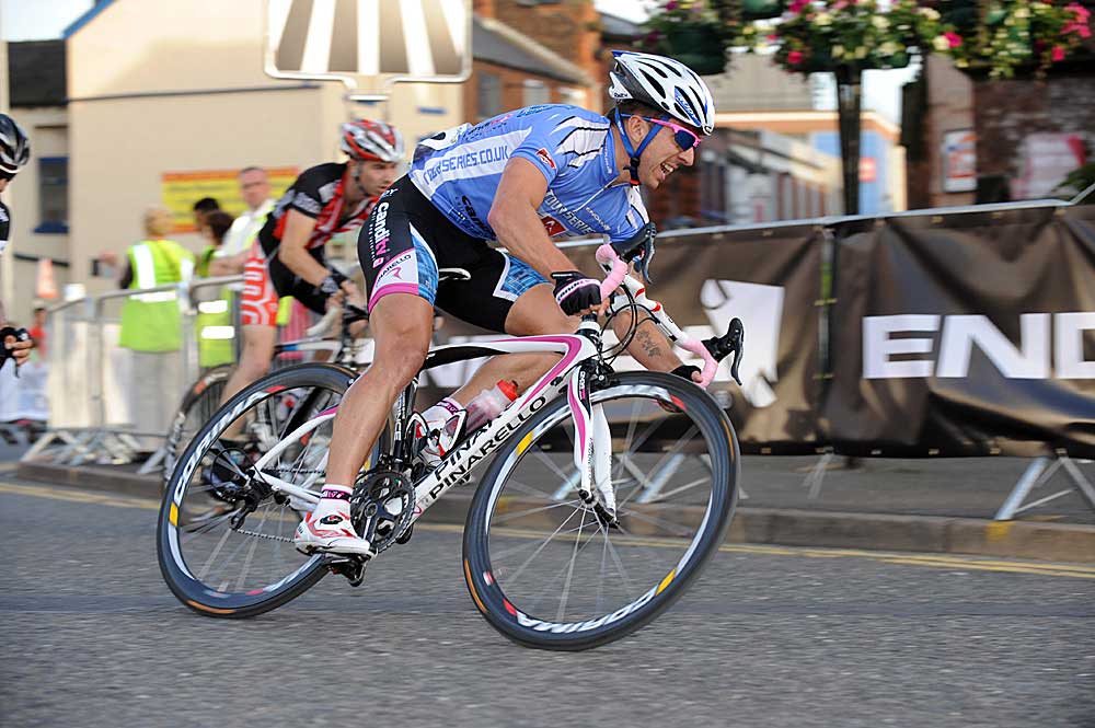 Russell Downing stoke on trent, tour series, criterium, british cycling, cycling racing, halfords, canditv, halfords, downing, hayles, elliott, wilkinson, tennant