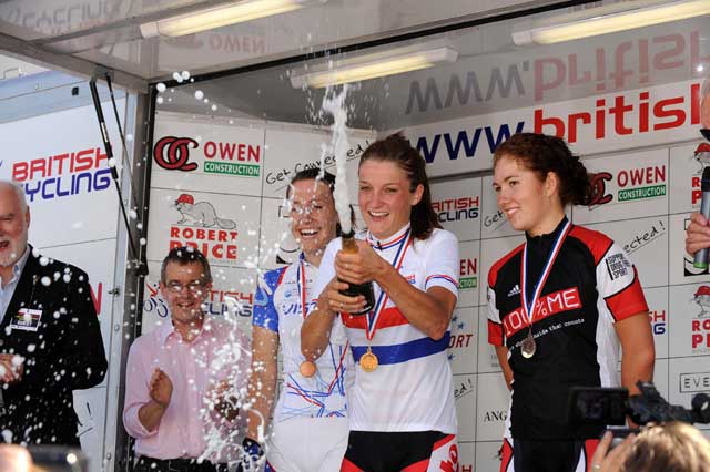 image-12.jpg Lizzie Armitstead wins U23, British road race national championship 2009, women