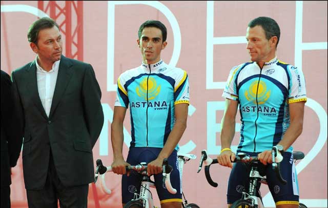 10162216-073.jpg Contador, Armstrong, Tour de France 2009 team presentation