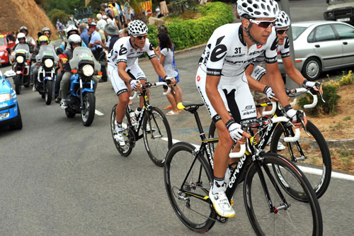 SASTRE-RECOVERS.jpg Carlos Sastre, Tour de France 2009, stage 6