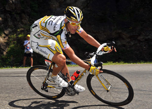 HINCAPIE-DESCENDS.jpg George Hincapie descends, Tour de France 2009, stage 8