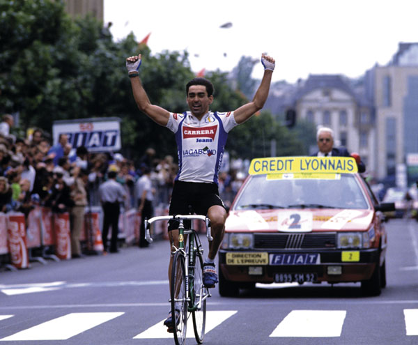 Acacio Da Silva wins stage one in Luxembourg