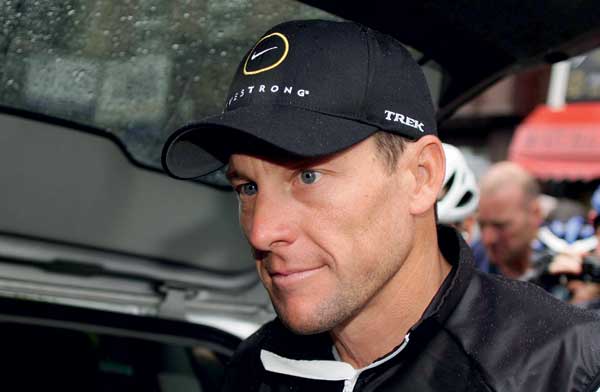Lance Armstrong in Paisley.jpg lance armstrong, cycling, astana, livestrong