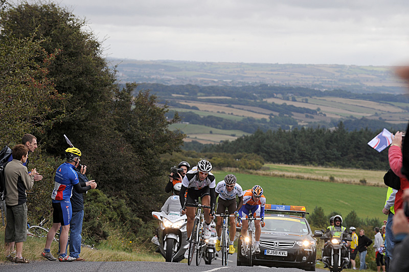 tob09 st2 Break over Langley Prime.jpg Break over Langley Prime, Tour of Britain 2009, stage two