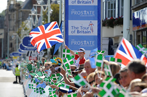 tob09 st6 Bideford-finish-crowds.jpg Bideford finish, Tour of Britain 2009, stage six