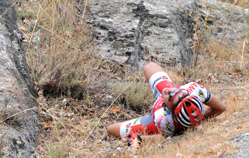 Dominguez crashes, Vuelta a Espana 2009, stage 19