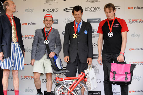 Brompton-podium-123.jpg Kay, Heras, Hutchinson, Brompton world champs, Bike Blenheim Palace 2009
