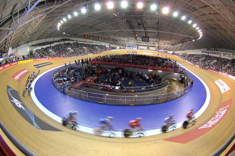 Manchester velodrome 2009 track world cup.jpg manchester track world cup, track world cup, world cup, world cup classics, uci, british cycling, manchester velodrome, sir chris hoy, victoria pendleton, geraint thomas, individual pursuit, track cycling, track racing, cycling, cycle racing