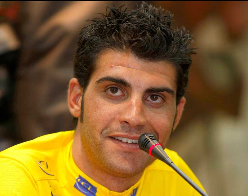 Oscar Pereiro Tour de France 2005 winner.jpg oscar pereiro, pereiro, tour, tour de france