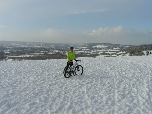 Jeremy and Pippa Hudson, Reigate, 2010 snowy cycling photos