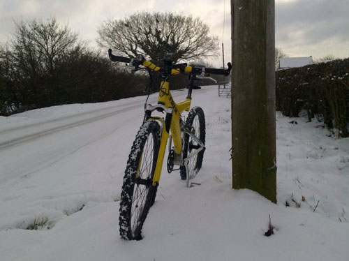Bill Bridges Trek Y22, 2010 snowy cycling photos