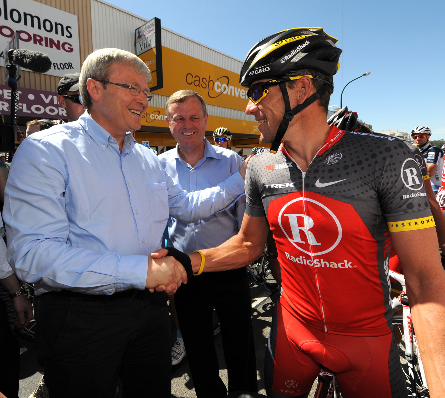 Lance Armstrong Michael Rann shake hands, stage 2, 2010 Tour Down Under
