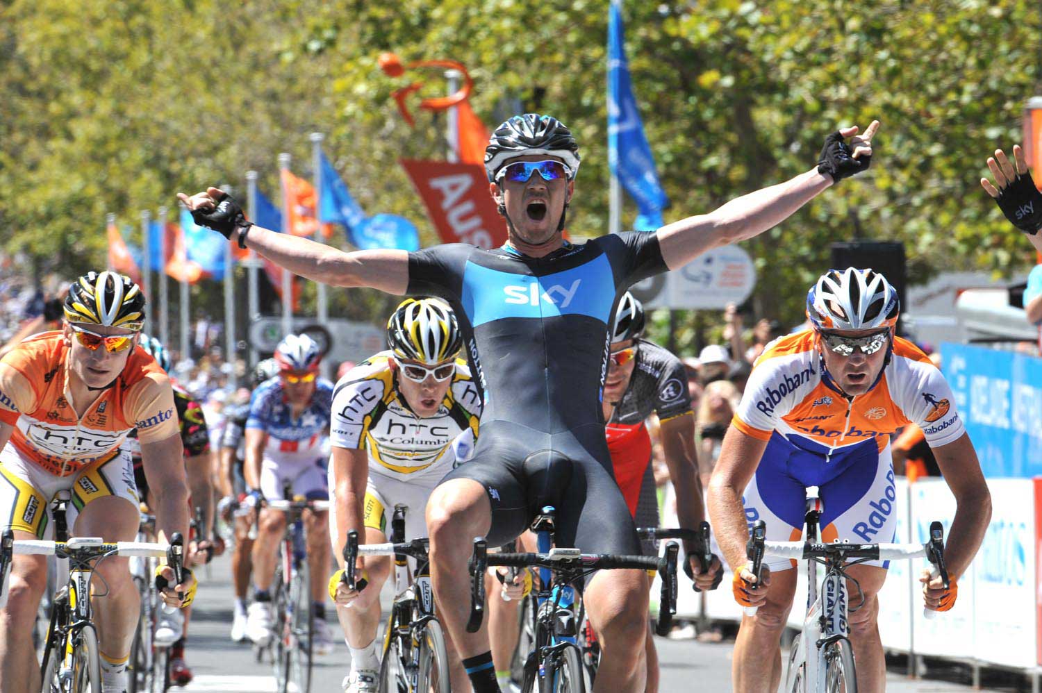 Chris Sutton Team Sky wins stage 6 Tour Down Under 2010.jpg chris sutton, tour down under, team sky, greg henderson