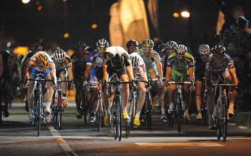 Final sprint won by Jimmy Casper, Tour of Oman 2010, stage one
