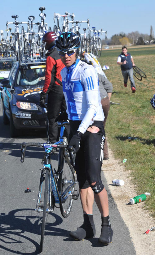 Kjell Carlstrom crash, Paris-Nice 2010, stage one