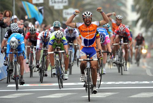Oscar Freire wins, Milan-San Remo 2010 Oscar Freire wins, Milan-San Remo 2010