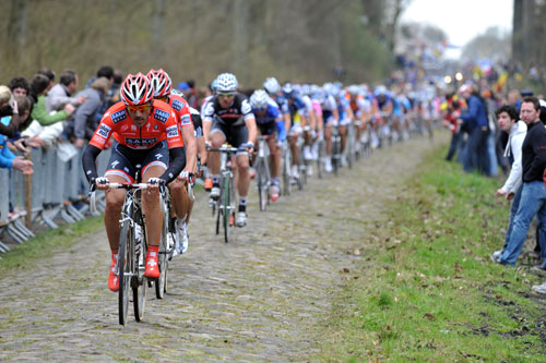 Fabian Cancellara in Arenberg, Paris-Roubaix 2010 Fabian Cancellara in Arenberg, Paris-Roubaix 2010
