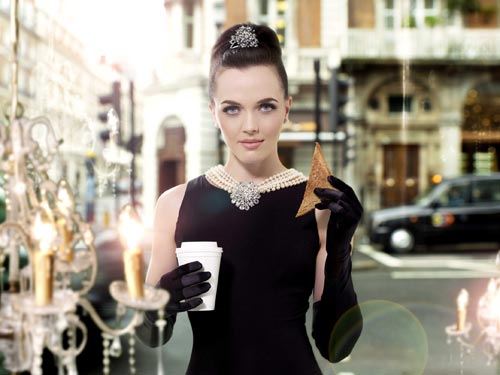 Victoria Pendleton poses as Audrey Hepburn in Breakfast at Tiffany's Victoria Pendleton poses as Audrey Hepburn in Breakfast at Tiffany's
