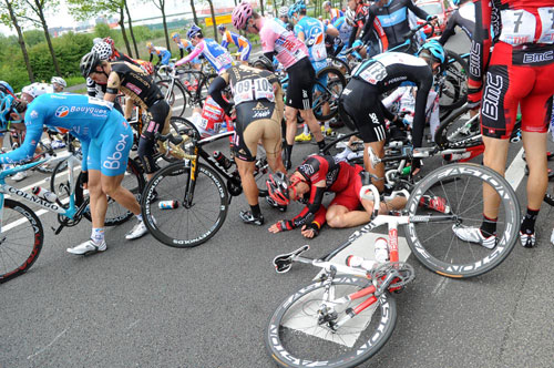 Crash, Giro d'Italia 2010, stage 2 Crash, Giro d'Italia 2010, stage 2