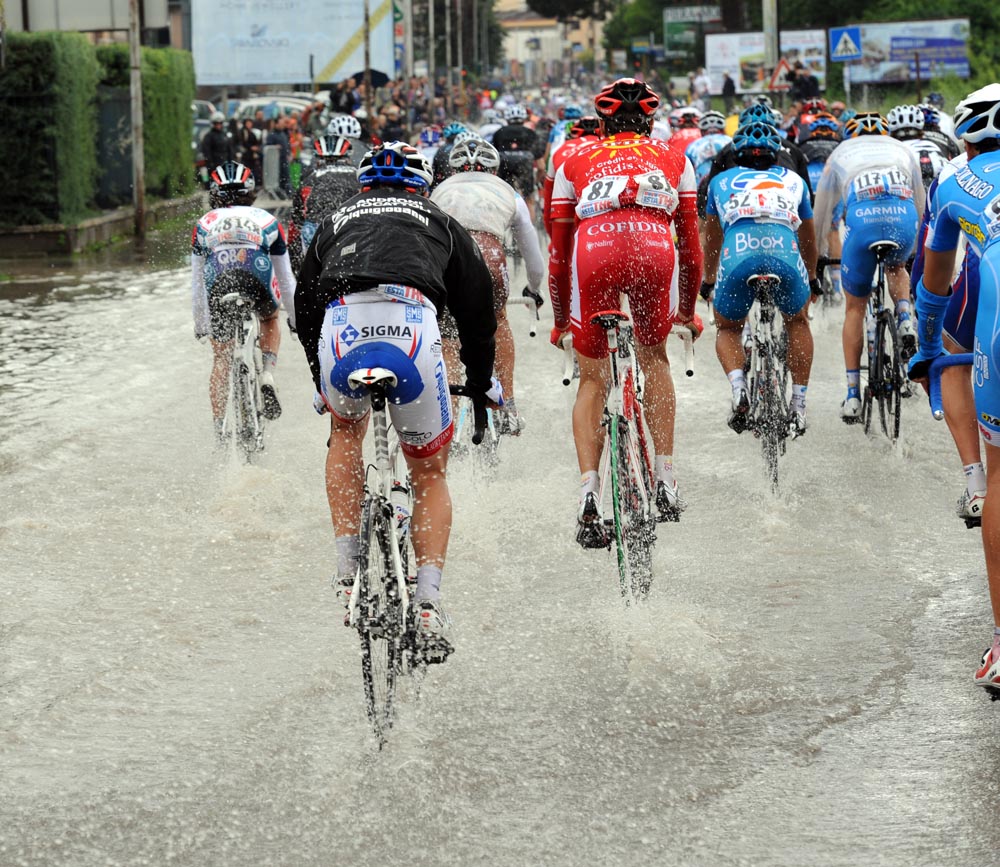 Flooded roads, Giro d'Italia 2010, stage nine