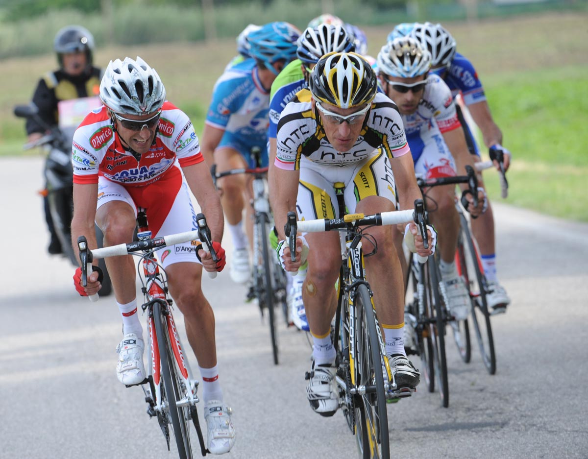 Stefano Garzelli and Marco Pinotti escape, Giro d'Italia 2010, stage 12