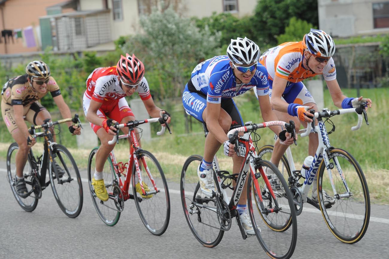 Facci and Stamsnijder attack, Giro d'Italia 2010, stage 13