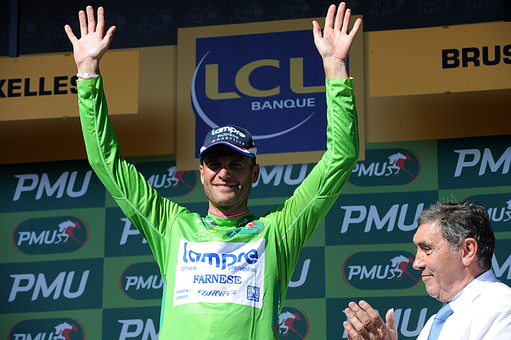 Alessandro Petacchi in green, Tour de France 2010 stage 1 Alessandro Petacchi in green, Tour de France 2010 stage 1