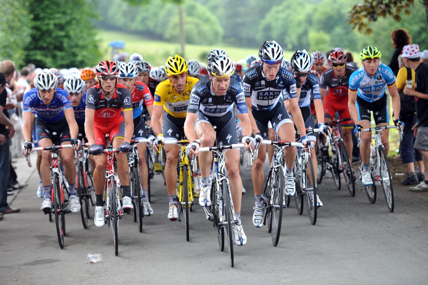Saxo Bank chase, Tour de France 2010 stage 2